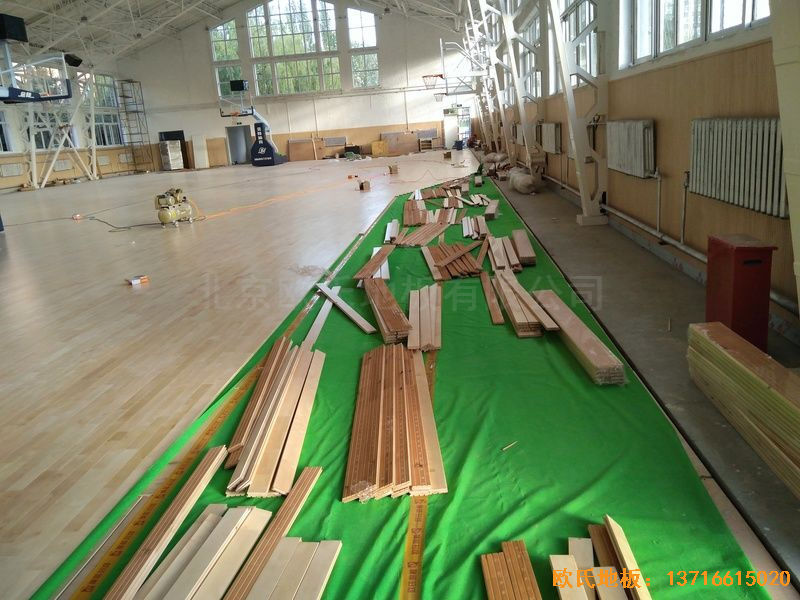 内蒙古呼和浩特赛罕区师范大学体育学院训练馆体育地板铺设案例